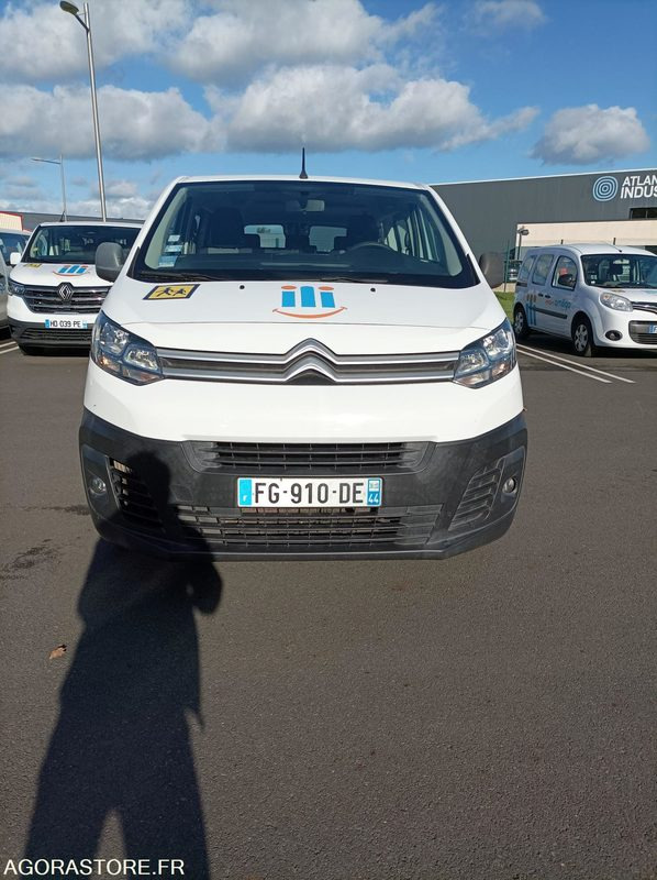 FG-910-DE - Roulant - CITROEN JUMPY SPACE TOURER - VP - 199 032 Kms - حافلة صغيرة, ميكروباص: صورة 3 FG-910-DE - Roulant - CITROEN JUMPY SPACE TOURER - VP - 199 032 Kms - حافلة صغيرة, ميكروباص: صورة 3