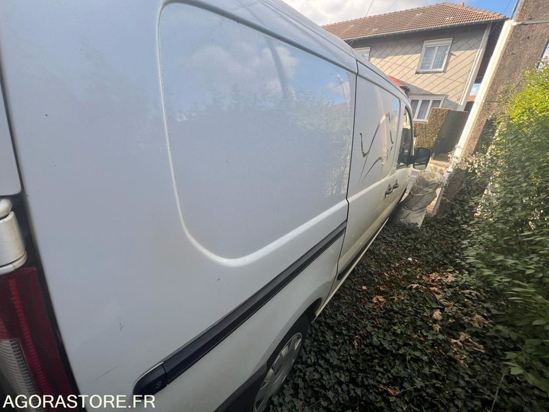 FIAT- SCUDO - 2016 - 230 000 KM - FRIGORIFIQUE MULTI TEMPERATURE - شاحنة مُبرّدة للتوصيل: صورة 2 FIAT- SCUDO - 2016 - 230 000 KM - FRIGORIFIQUE MULTI TEMPERATURE - شاحنة مُبرّدة للتوصيل: صورة 2