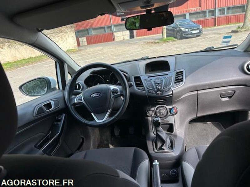 FORD FIESTA - ED-516-SC - Diesel 1.5 l - 183 000 KM - 2016 - سيارة: صورة 5 FORD FIESTA - ED-516-SC - Diesel 1.5 l - 183 000 KM - 2016 - سيارة: صورة 5