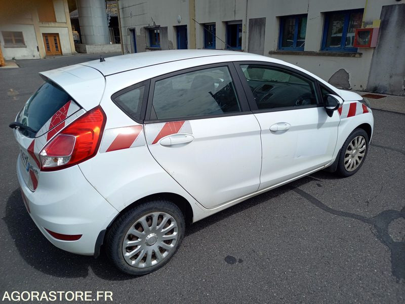FORD FIESTA TDCI 70 FAP TREND -5 PORTES - سيارة: صورة 5 FORD FIESTA TDCI 70 FAP TREND -5 PORTES - سيارة: صورة 5