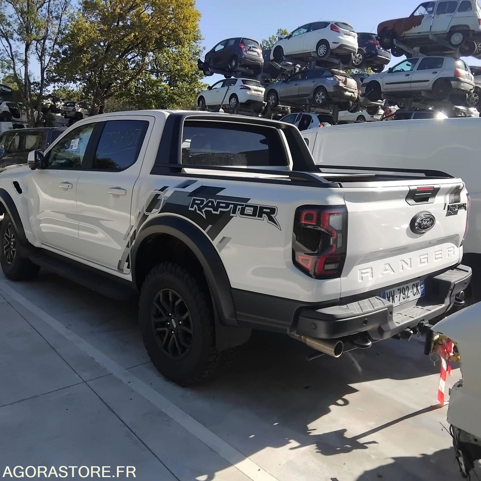 FORD RANGER RAPTOR (2025) - شاحنة البيك أب: صورة 3 FORD RANGER RAPTOR (2025) - شاحنة البيك أب: صورة 3