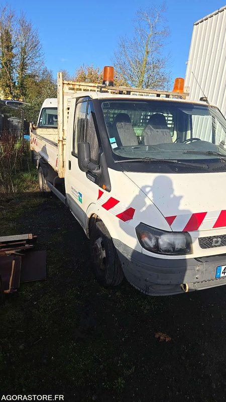 FORD TRANSIT BENNE - 2004 - 197373 KM - 4036-XJ-22 - قلاب صغير: صورة 2 FORD TRANSIT BENNE - 2004 - 197373 KM - 4036-XJ-22 - قلاب صغير: صورة 2