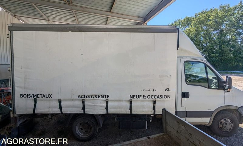 FOURGON IVECO 35C18 - 2008 - 182 000 KM - فان: صورة 3 FOURGON IVECO 35C18 - 2008 - 182 000 KM - فان: صورة 3