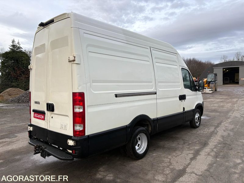 FOURGON IVECO DAILY 180 CV - 2011 - 195 600 KMS - فان: صورة 5 FOURGON IVECO DAILY 180 CV - 2011 - 195 600 KMS - فان: صورة 5