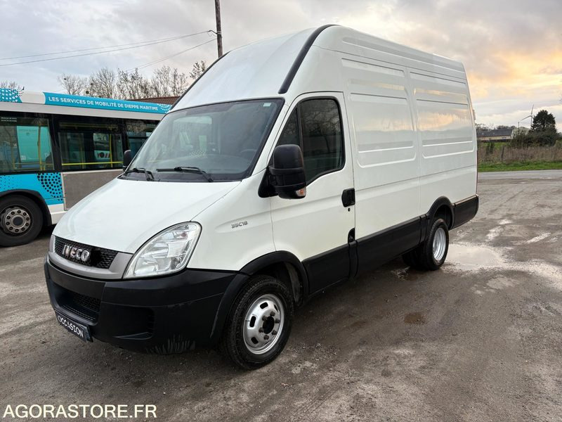 FOURGON IVECO DAILY 180 CV - 2011 - 195 600 KMS - فان: صورة 2 FOURGON IVECO DAILY 180 CV - 2011 - 195 600 KMS - فان: صورة 2