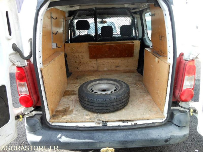 FOURGONNETTE PEUGEOT PARTNER (BE133) - فان المدمجة: صورة 5 FOURGONNETTE PEUGEOT PARTNER (BE133) - فان المدمجة: صورة 5