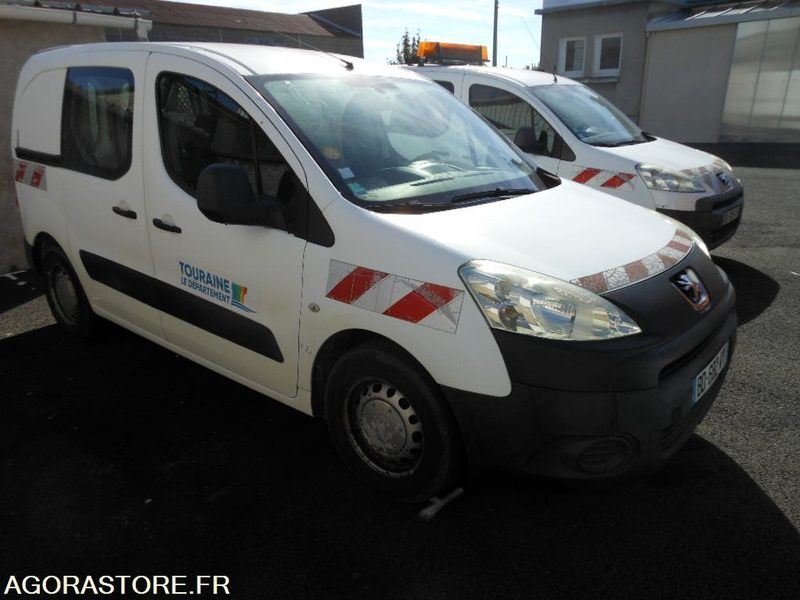 FOURGONNETTE PEUGEOT PARTNER (BE133) - فان المدمجة: صورة 4 FOURGONNETTE PEUGEOT PARTNER (BE133) - فان المدمجة: صورة 4