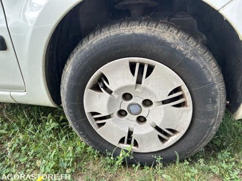 Fiat Panda - AB886GK - سيارة: صورة 4 Fiat Panda - AB886GK - سيارة: صورة 4