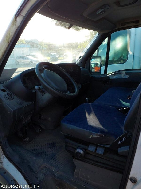 Fourgon IVECO DAILY - 2003 - 301454km - DM678TN - فان: صورة 2 Fourgon IVECO DAILY - 2003 - 301454km - DM678TN - فان: صورة 2
