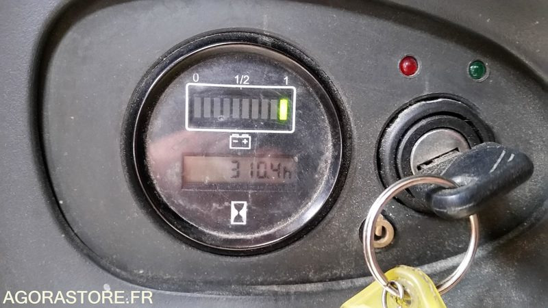 GERBEUR FENWICK L 10 ELECTRIQUE - الأدوات والمعدات: صورة 5 GERBEUR FENWICK L 10 ELECTRIQUE - الأدوات والمعدات: صورة 5