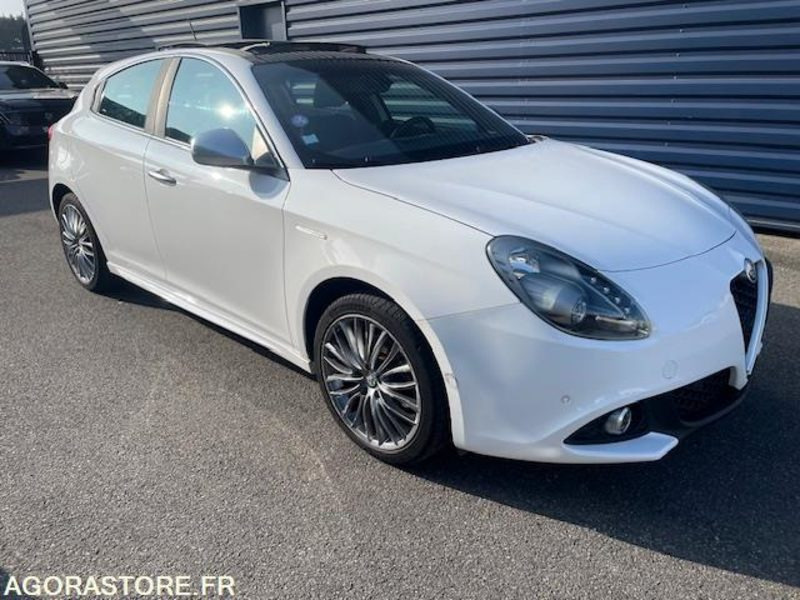 GIULIETTA LUSSO 1.4i TB 150cv S§S-12/2016-89360KM - سيارة: صورة 4 GIULIETTA LUSSO 1.4i TB 150cv S§S-12/2016-89360KM - سيارة: صورة 4
