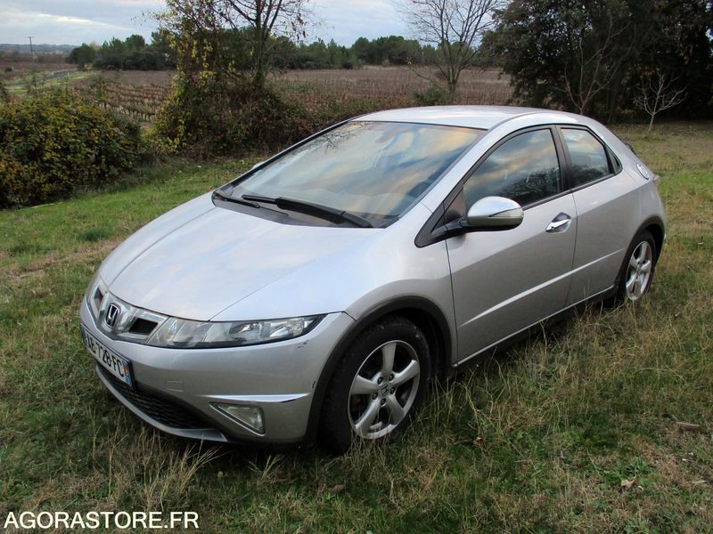 Honda Civic VIII 1.4i VTEC 100Cv Virtuose - سيارة: صورة 1 Honda Civic VIII 1.4i VTEC 100Cv Virtuose - سيارة: صورة 1