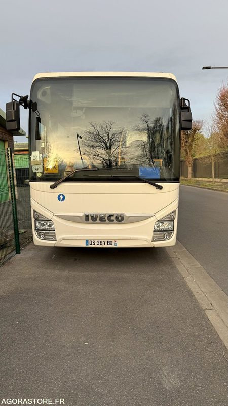 IVECO CROSSWAY CAR SCOLAIRE - 103 000 km - 2015 - حافلة: صورة 1 IVECO CROSSWAY CAR SCOLAIRE - 103 000 km - 2015 - حافلة: صورة 1