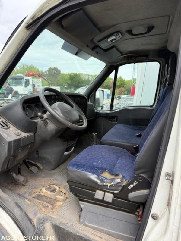 IVECO DAILY - 2003 - 173808KMS - فان: صورة 2 IVECO DAILY - 2003 - 173808KMS - فان: صورة 2