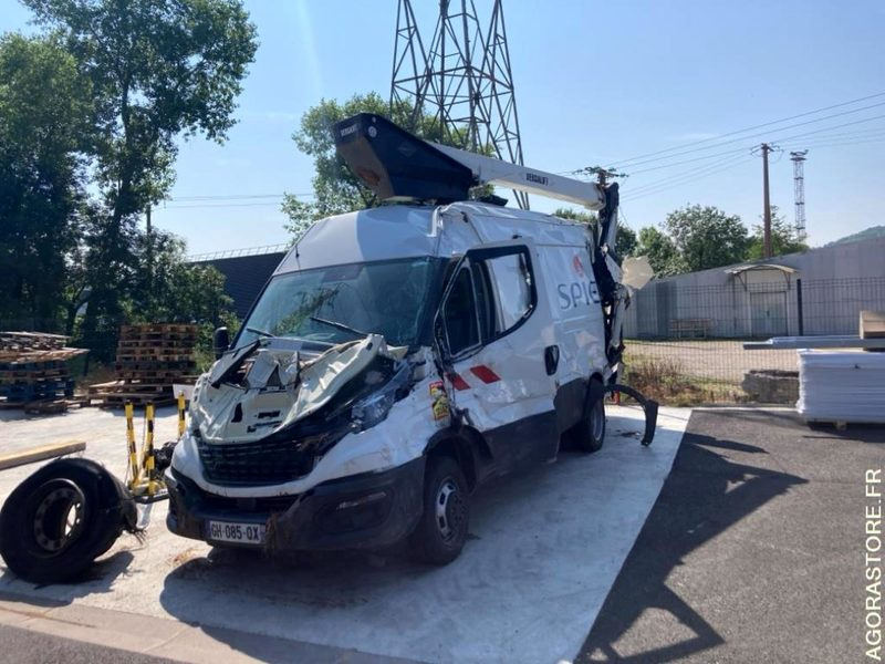 IVECO DAILY 50C18 NACELLE VERSALIFT - شاحنة التوصيل: صورة 2 IVECO DAILY 50C18 NACELLE VERSALIFT - شاحنة التوصيل: صورة 2