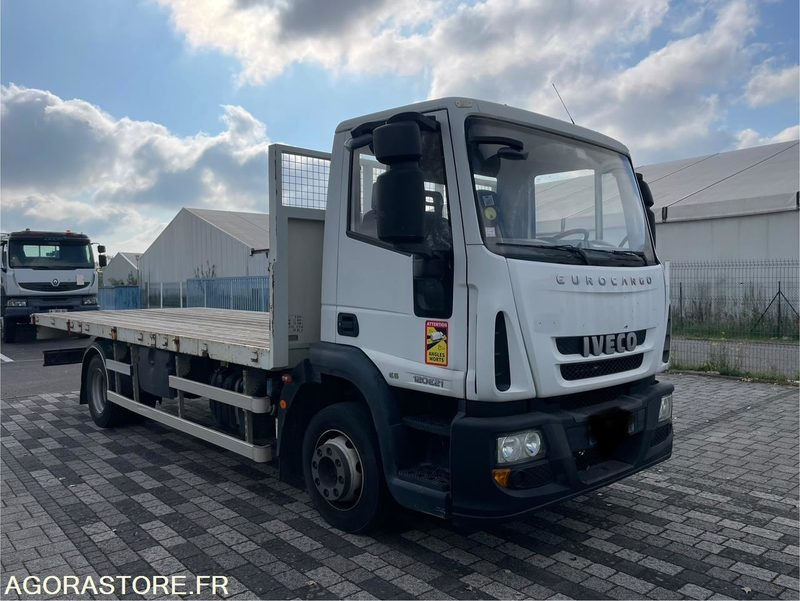IVECO EUROCARGO PLATEAU - 2015 - 295 000KM - شاحنة: صورة 1 IVECO EUROCARGO PLATEAU - 2015 - 295 000KM - شاحنة: صورة 1