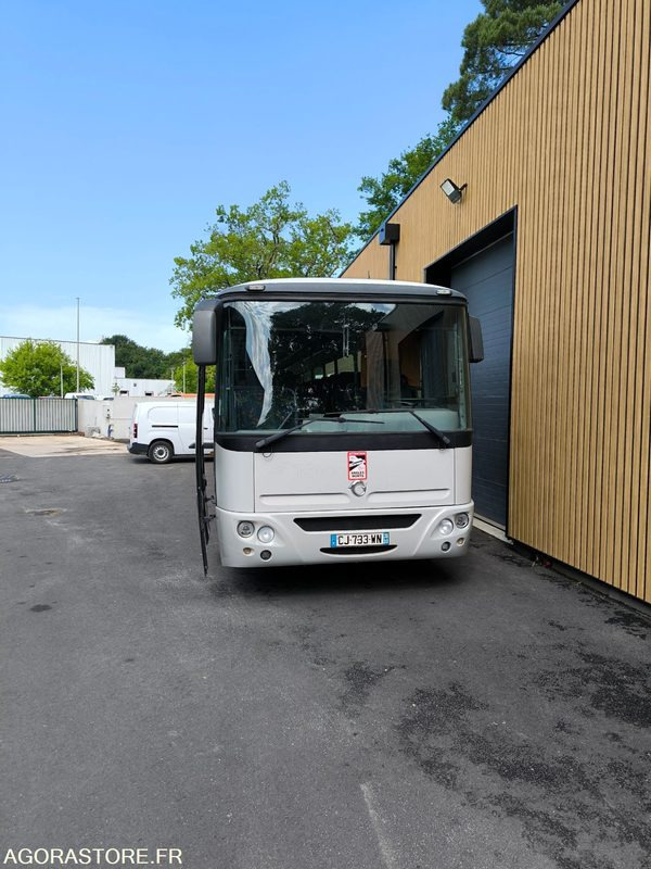 IVECO IRISBUS - 2005 - 486899km - 63 places - حافلة مدرسية: صورة 2 IVECO IRISBUS - 2005 - 486899km - 63 places - حافلة مدرسية: صورة 2