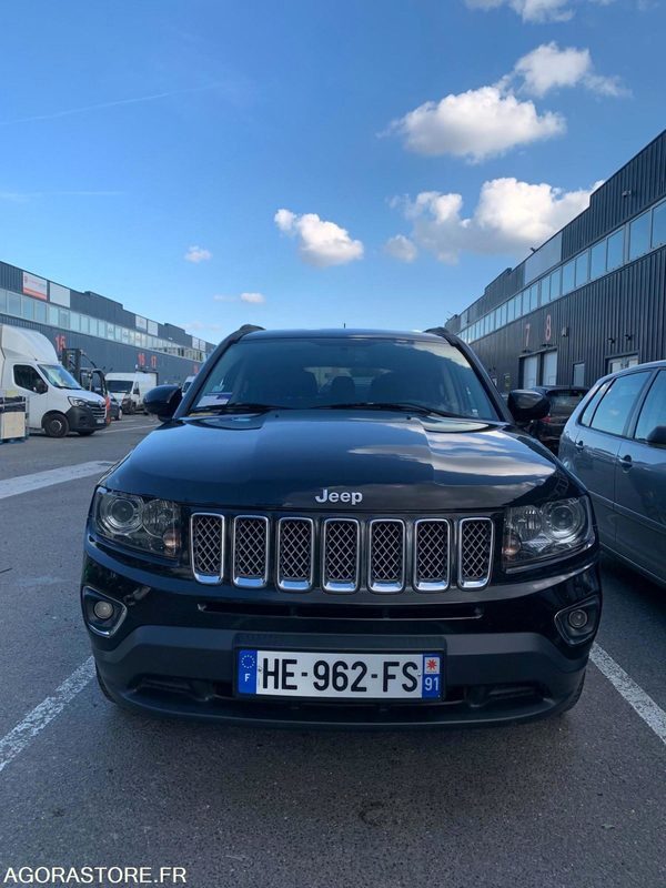 JEEP COMPASS LIMITED 2014 102852KM - سيارة دفع رباعي: صورة 1 JEEP COMPASS LIMITED 2014 102852KM - سيارة دفع رباعي: صورة 1