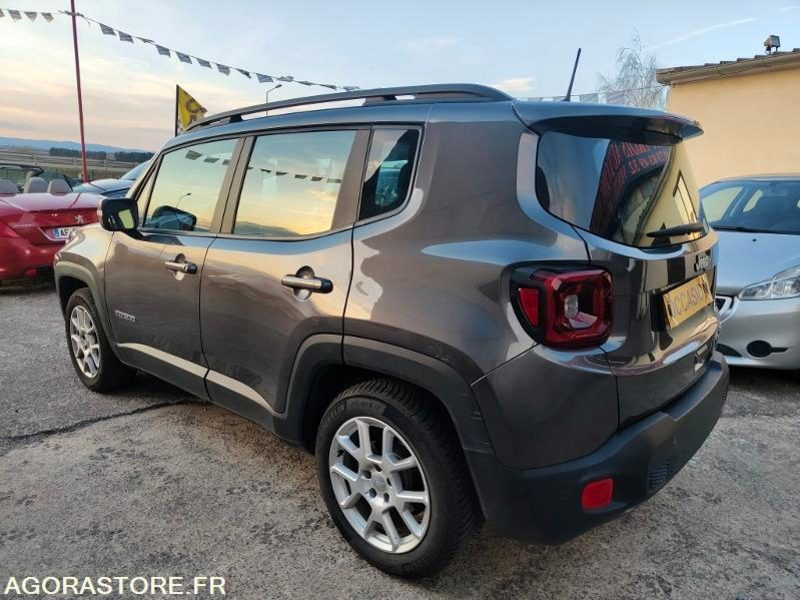 JEEP RENEGADE - سيارة دفع رباعي: صورة 3 JEEP RENEGADE - سيارة دفع رباعي: صورة 3