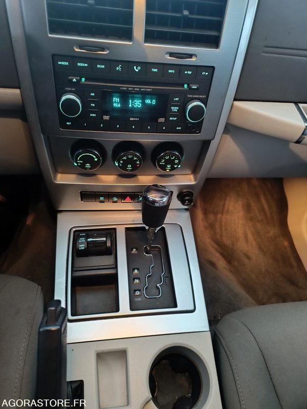 Jeep Cherokee IV 2.8 CRD Jamboree - 2009 - 193 000 KM - سيارة: صورة 4 Jeep Cherokee IV 2.8 CRD Jamboree - 2009 - 193 000 KM - سيارة: صورة 4