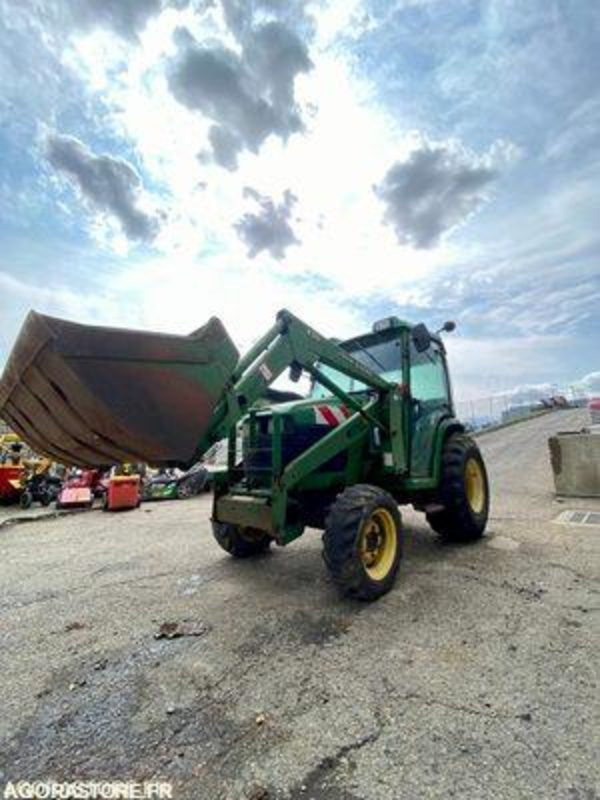 John Deere 4410 - جرار: صورة 1 John Deere 4410 - جرار: صورة 1