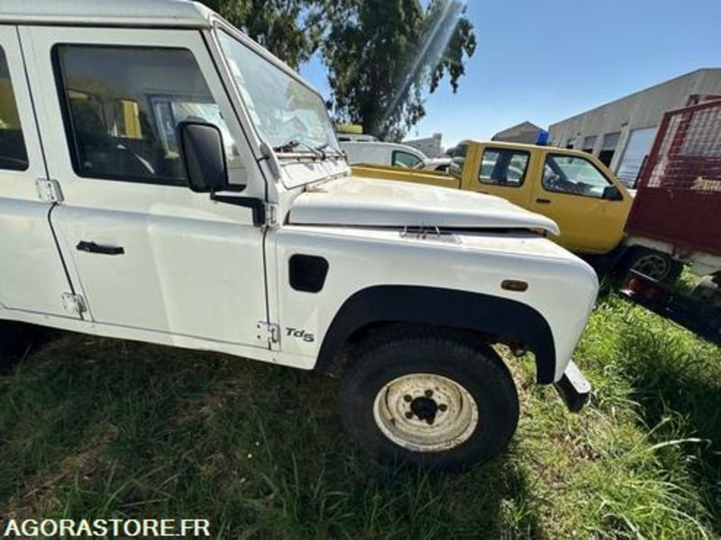 LAND ROVER DEFENDER - 2002 - 173989KM - 1158GY2B - شاحنة البيك أب: صورة 4 LAND ROVER DEFENDER - 2002 - 173989KM - 1158GY2B - شاحنة البيك أب: صورة 4