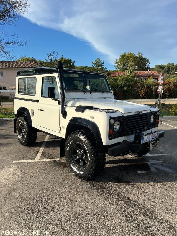 LAND ROVER DEFENDER 90 - سيارة دفع رباعي: صورة 1 LAND ROVER DEFENDER 90 - سيارة دفع رباعي: صورة 1