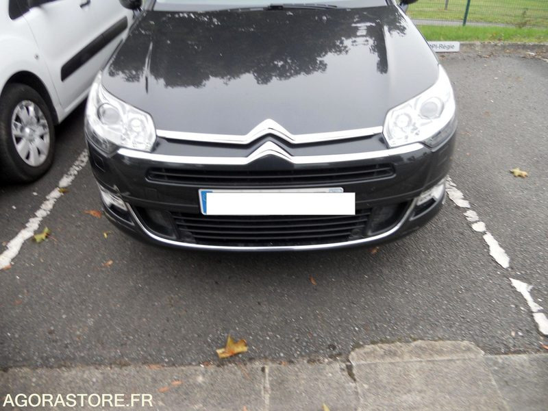 LOT 13 SLT - CITROEN C5 - سيارة: صورة 1 LOT 13 SLT - CITROEN C5 - سيارة: صورة 1