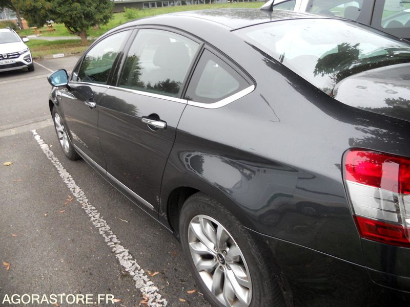 LOT 13 SLT - CITROEN C5 - سيارة: صورة 3 LOT 13 SLT - CITROEN C5 - سيارة: صورة 3