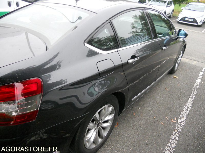 LOT 13 SLT - CITROEN C5 - سيارة: صورة 5 LOT 13 SLT - CITROEN C5 - سيارة: صورة 5
