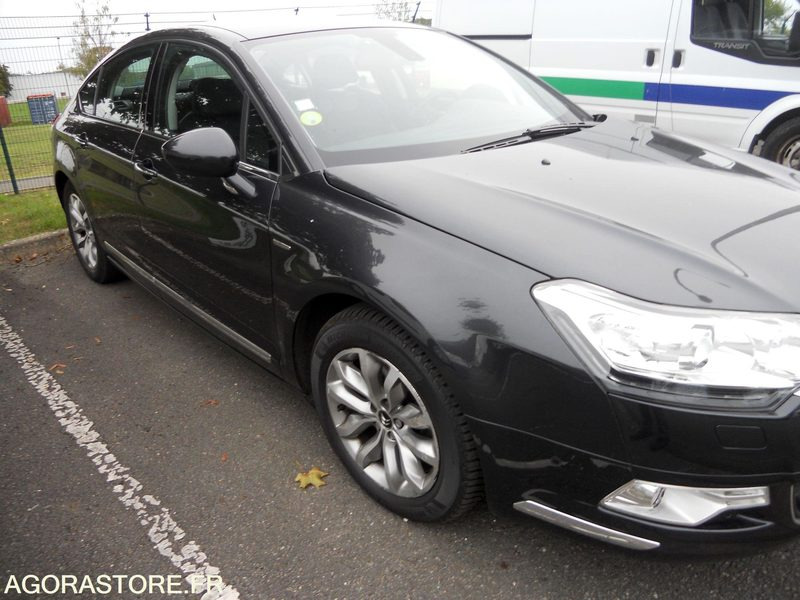 LOT 13 SLT - CITROEN C5 - سيارة: صورة 4 LOT 13 SLT - CITROEN C5 - سيارة: صورة 4