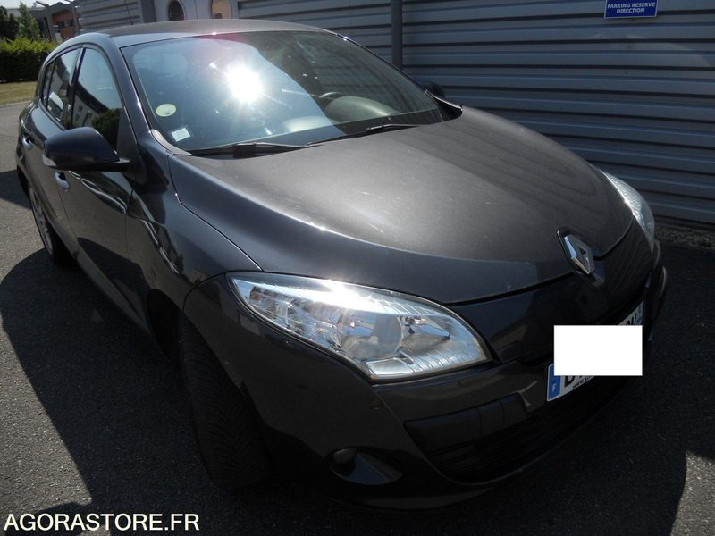 LOT 7 SLT - RENAULT MEGANE - سيارة: صورة 1 LOT 7 SLT - RENAULT MEGANE - سيارة: صورة 1