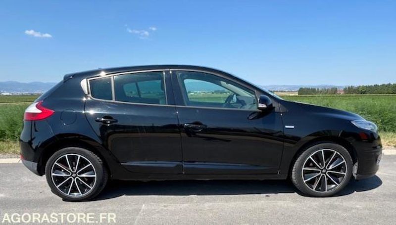 MEGANE 1.2 L TCE 115 CH BOSE EDITION - 2013 - 97 595 kms - سيارة: صورة 1 MEGANE 1.2 L TCE 115 CH BOSE EDITION - 2013 - 97 595 kms - سيارة: صورة 1