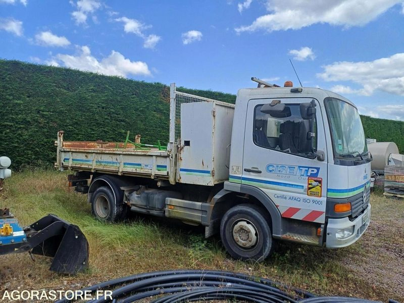 MERCEDES - ATEGO B 918 BENNE AVEC COFFRE - 2002 / 321065KMS (09/2019) - 6487XW14 - شاحنة قلاب: صورة 3 MERCEDES - ATEGO B 918 BENNE AVEC COFFRE - 2002 / 321065KMS (09/2019) - 6487XW14 - شاحنة قلاب: صورة 3