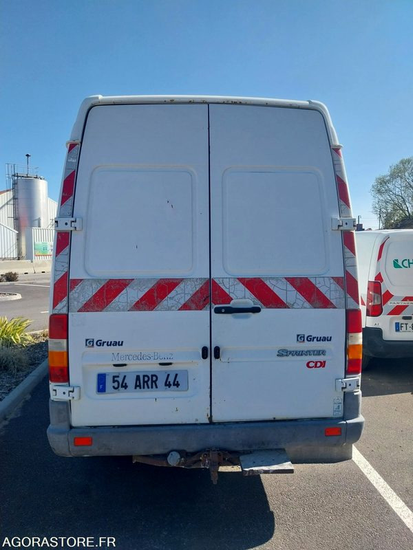 MERCEDES SPRINTER - 2001 / 295939 KM (SLM17264) - فان: صورة 3 MERCEDES SPRINTER - 2001 / 295939 KM (SLM17264) - فان: صورة 3