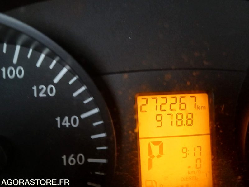 MERCEDES SPRINTER ANNEE 2014 - قلاب صغير: صورة 4 MERCEDES SPRINTER ANNEE 2014 - قلاب صغير: صورة 4