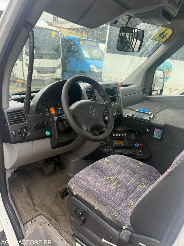 MERCEDES SPRINTER PMR - 2014 - 685 419km - حافلة المدينة: صورة 5 MERCEDES SPRINTER PMR - 2014 - 685 419km - حافلة المدينة: صورة 5