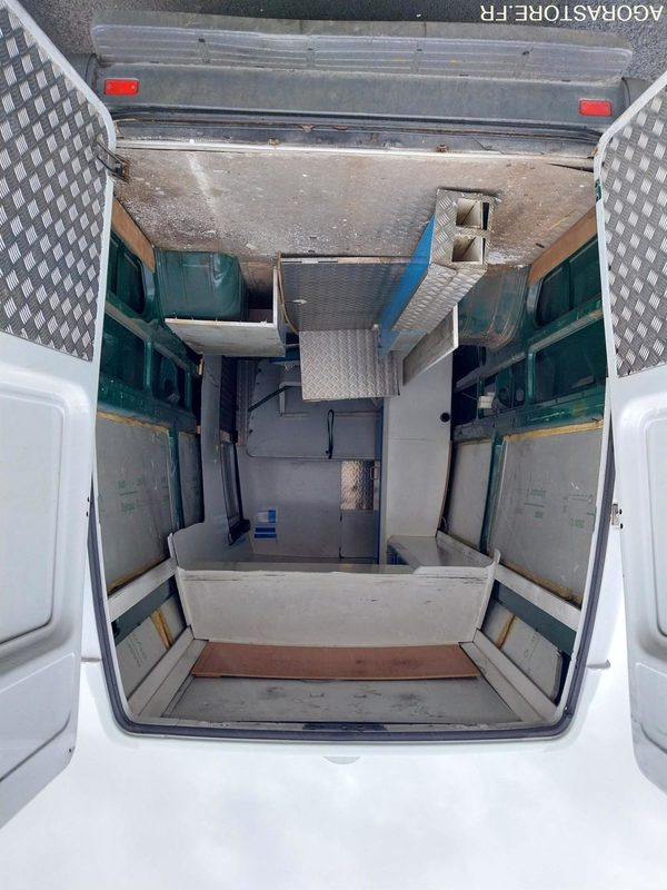 MERCEDES Sprinter 411CDI Fourgon L4 VASP 2004 148238Km ROULANT PRO UNIQUEMENT - فان: صورة 2 MERCEDES Sprinter 411CDI Fourgon L4 VASP 2004 148238Km ROULANT PRO UNIQUEMENT - فان: صورة 2