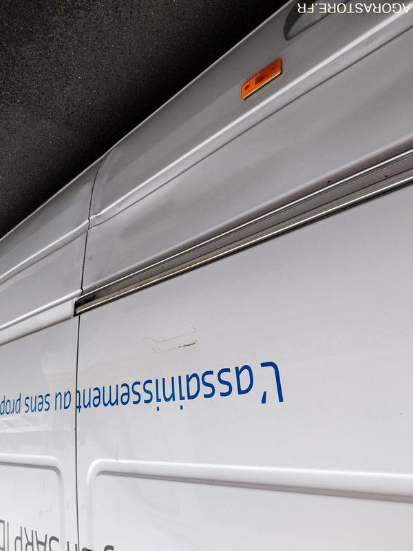 MERCEDES Sprinter 411CDI Fourgon L4 VASP 2004 148238Km ROULANT PRO UNIQUEMENT - فان: صورة 4 MERCEDES Sprinter 411CDI Fourgon L4 VASP 2004 148238Km ROULANT PRO UNIQUEMENT - فان: صورة 4