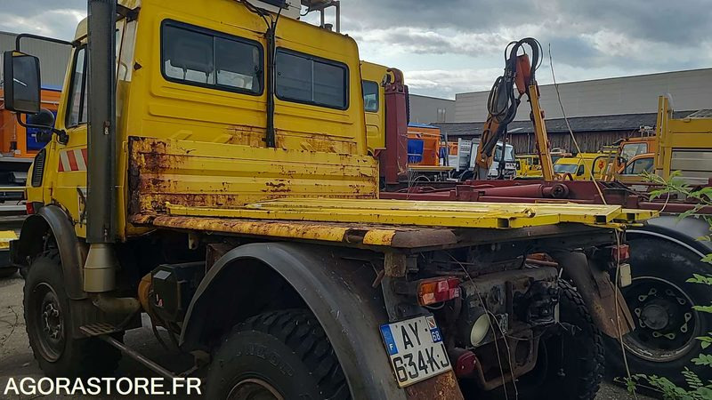 MERCEDES UNIMOG - 1999 - شاحنات مسطحة: صورة 4 MERCEDES UNIMOG - 1999 - شاحنات مسطحة: صورة 4