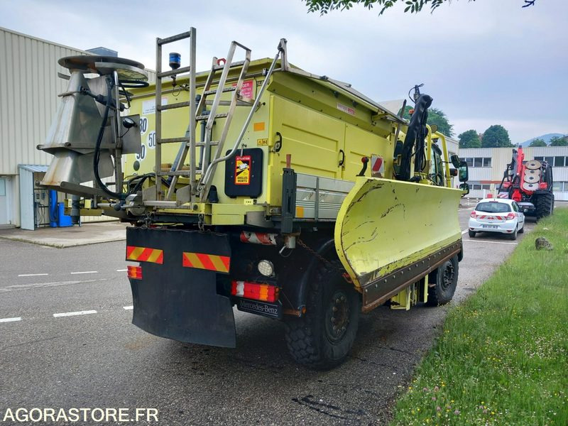 MERCEDES UNIMOG 4X4 4RD AVEC SALEUSE ET AILERONS KU0105 SL0307 AB0107 AB0107 - جرافة ثلج: صورة 2 MERCEDES UNIMOG 4X4 4RD AVEC SALEUSE ET AILERONS KU0105 SL0307 AB0107 AB0107 - جرافة ثلج: صورة 2