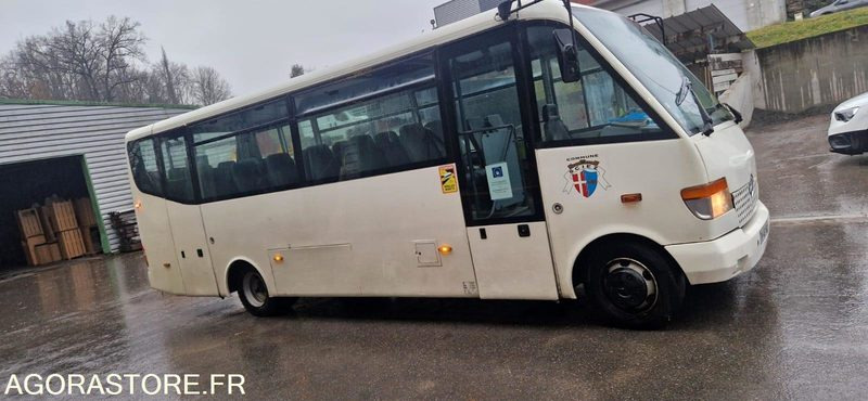 MINI-BUS MERCEDES VARIO - 127178 kms - 2000 - حافلة صغيرة, ميكروباص: صورة 2 MINI-BUS MERCEDES VARIO - 127178 kms - 2000 - حافلة صغيرة, ميكروباص: صورة 2