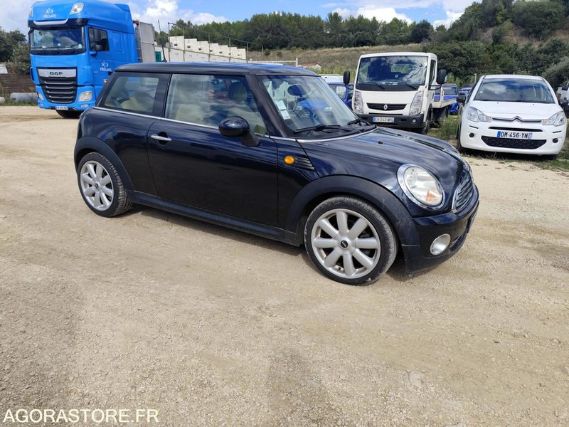 MINI COOPER 1.6 120CV - 2006 - 170500KMS - سيارة: صورة 3 MINI COOPER 1.6 120CV - 2006 - 170500KMS - سيارة: صورة 3