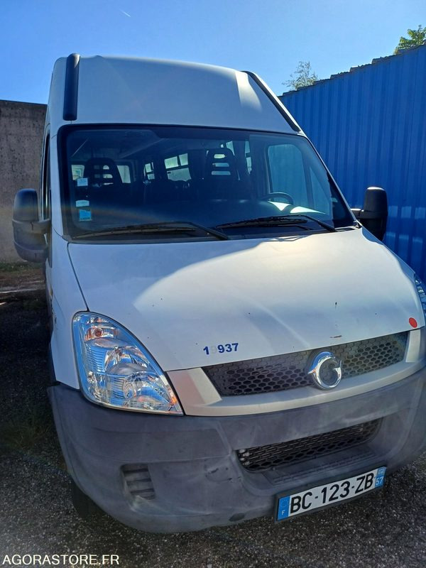 MINICAR DAILY - N°19937 - MEC 2010 -258009KM BC-123-ZB - حافلة صغيرة, ميكروباص: صورة 2 MINICAR DAILY - N°19937 - MEC 2010 -258009KM BC-123-ZB - حافلة صغيرة, ميكروباص: صورة 2