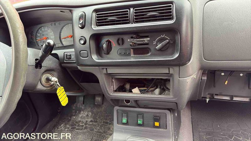 MITSUBISHI L200 - 109 427 Kms - 2004- 2881 XZ 74 - سيارة: صورة 4 MITSUBISHI L200 - 109 427 Kms - 2004- 2881 XZ 74 - سيارة: صورة 4