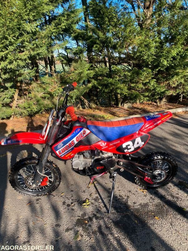 MOTO-CROSS-DIRT-APOLLO-140CC - دراجة نارية: صورة 1 MOTO-CROSS-DIRT-APOLLO-140CC - دراجة نارية: صورة 1