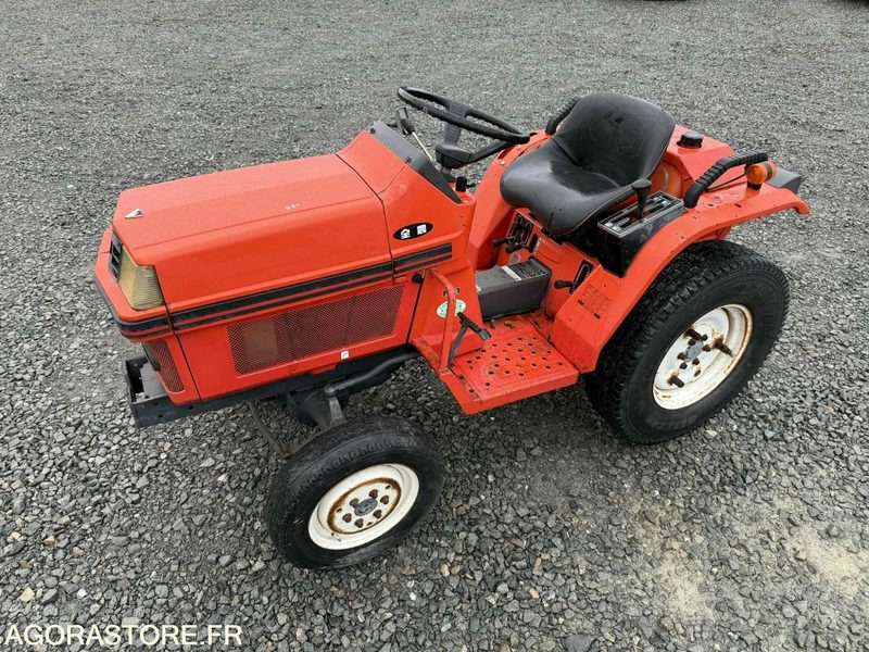 Micro tracteur KUBOTA B40 4X4 - جرار: صورة 1 Micro tracteur KUBOTA B40 4X4 - جرار: صورة 1