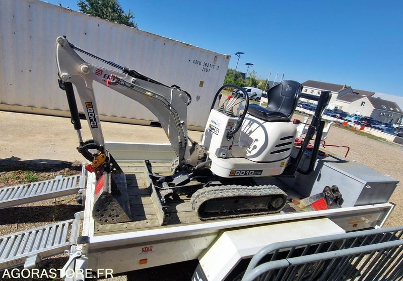 Mini Pelle 1T JCB 8010CTS + Remorque - 2023 / (NEUVE) 19 HEURES (EMF201) - حفارة مُصَّغرة: صورة 1 Mini Pelle 1T JCB 8010CTS + Remorque - 2023 / (NEUVE) 19 HEURES (EMF201) - حفارة مُصَّغرة: صورة 1