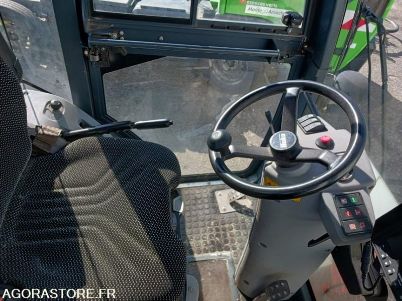 Mini balayeuse HAKO C1250 - سياره كنس شوارع: صورة 2 Mini balayeuse HAKO C1250 - سياره كنس شوارع: صورة 2