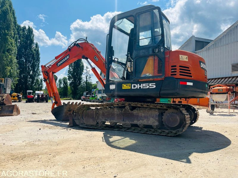 Mini pelle 5T DOOSAN DH55 - Année 2004 - حفارة: صورة 3 Mini pelle 5T DOOSAN DH55 - Année 2004 - حفارة: صورة 3